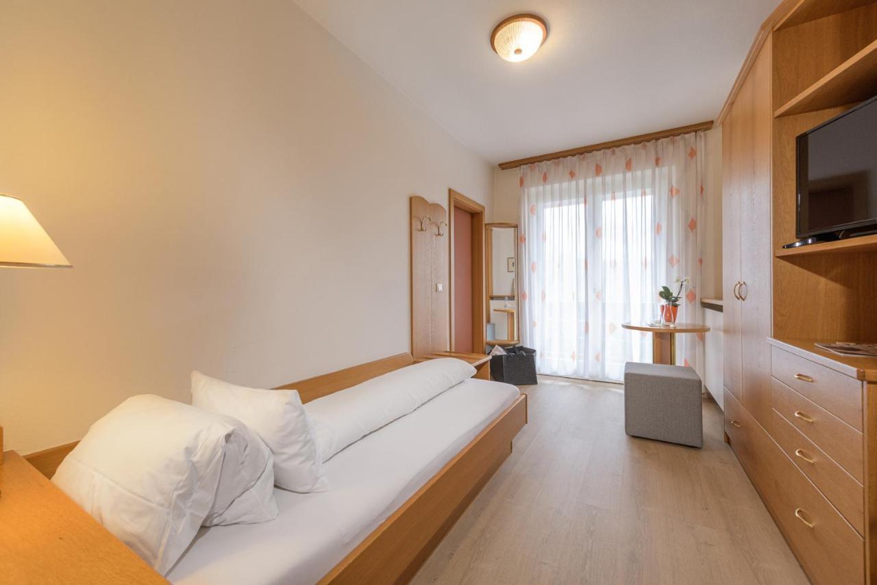 Hotel Wilma Nalles Esterno foto