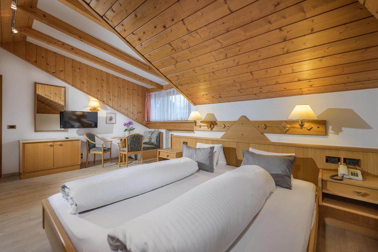 Hotel Wilma Nalles Esterno foto